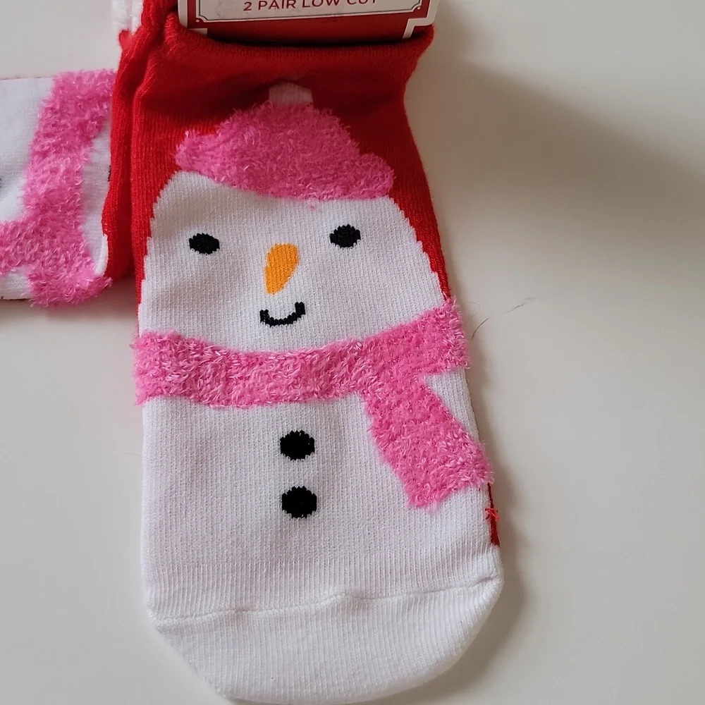 Holiday Time Low Cut Socks 2 Pair Snowman Stripes Red White Shoe Size 4-10 New